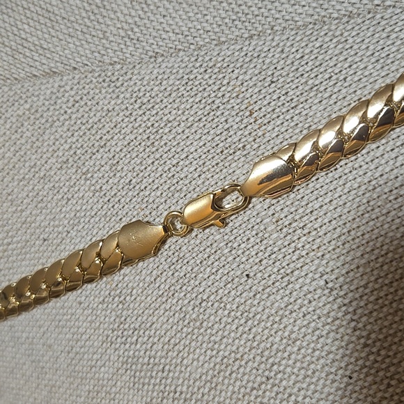 Miami Cuban Link Chain - Picture 3 of 4